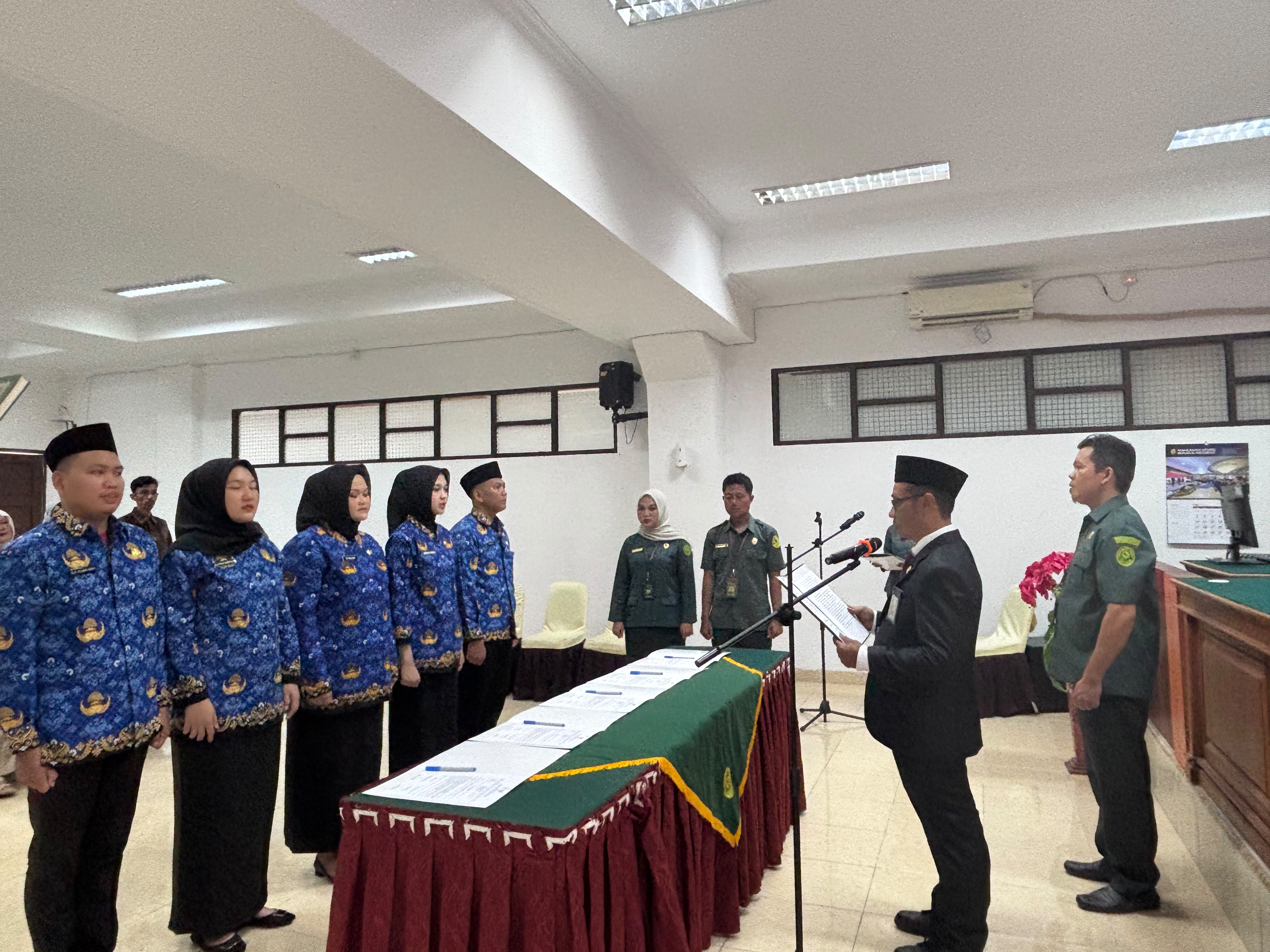 poto galer 3 pelantkan pns